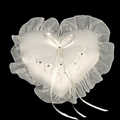 hjerteformet vielsesring pude med broderi og rhinestones