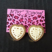 White Carved Flower Heart-shape Sweet Lolita Ear Studs