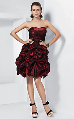 Ball Gown Sweetheart Strapless Short/Mini Taffeta Cocktail Dress