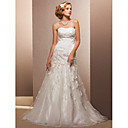 Trumpet/Mermaid Strapless Sweep/Brush Train Tulle Wedding Dress